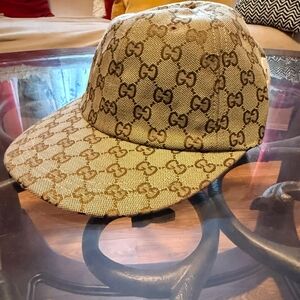 Gucci GG Monogram Canvas Baseball Cap Logo Hat Size M Authentic